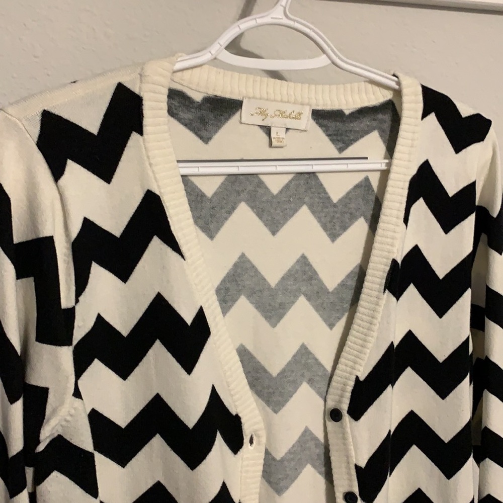 Cardigan - Picture 3 of 3